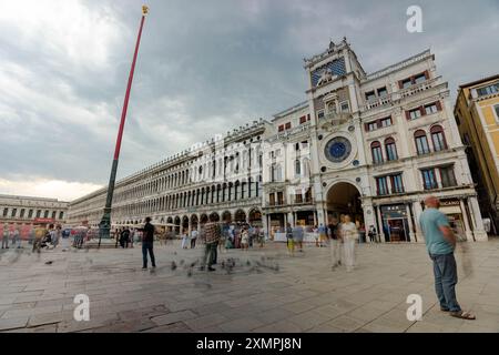 Venezia, Italia - 4 giugno 2024: Torre dell'Orologio Torre dell'Orologio. Foto Stock