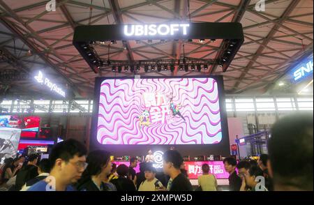 Shanghai, Cina. 29 luglio 2024. Ubisoft espone nell'area espositiva al 2024 ChinaJoy di Shanghai, Cina, il 26 luglio 2024. (Foto di Costfoto/NurPhoto) credito: NurPhoto SRL/Alamy Live News Foto Stock
