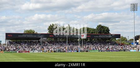 Wakefield, Inghilterra - 28 luglio 2024 - The AEG North Stand. Campionato Betfred di Rugby League, Wakefield Trinity vs Featherstone Rovers al DIY Kitchens Stadium, Wakefield, UK Dean Williams Foto Stock