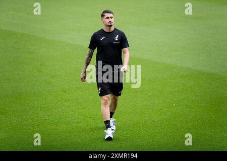 Borja Sainz del Norwich City prima dell'amichevole di pre-stagione tra Norwich City e Magdeburg a Carrow Road, Norwich, venerdì 26 luglio 2024. (Foto: David Watts | notizie mi) Foto Stock