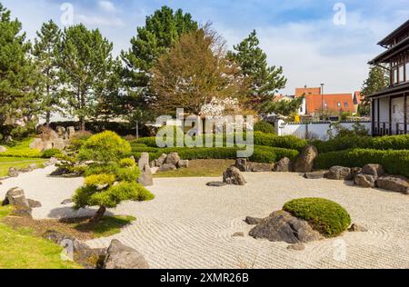 Massi e ghiaia nel giardino giapponese di Bad Langensalza, Germania Foto Stock