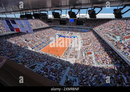 Parigi, Francia. 29 luglio 2024. PARIGI, FRANCIA - LUGLIO 29: Panoramica dello stadio durante il secondo turno maschile di Tennis - Giochi Olimpici di Parigi 2024 al Roland Garros il 29 luglio 2024 a Parigi, Francia. (Foto di Andre Weening/Orange Pictures) credito: Orange Pics BV/Alamy Live News Foto Stock