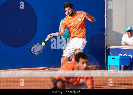 Parigi, Francia. 29 luglio 2024. PARIGI, FRANCIA - LUGLIO 29: Robin Haase dei Paesi Bassi gareggia nel primo turno doppio maschile durante la terza giornata di tennis - Giochi Olimpici Parigi 2024 al Roland Garros il 29 luglio 2024 a Parigi, Francia. (Foto di Andre Weening/Orange Pictures) credito: Orange Pics BV/Alamy Live News Foto Stock