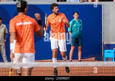 Parigi, Francia. 29 luglio 2024. PARIGI, FRANCIA - LUGLIO 29: Robin Haase dei Paesi Bassi gareggia nel primo turno doppio maschile durante la terza giornata di tennis - Giochi Olimpici Parigi 2024 al Roland Garros il 29 luglio 2024 a Parigi, Francia. (Foto di Andre Weening/Orange Pictures) credito: Orange Pics BV/Alamy Live News Foto Stock