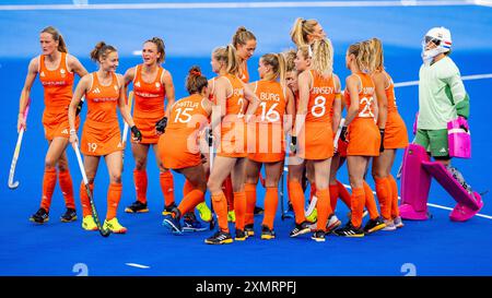 PARIGI - le donne olandesi di hockey durante la partita a gironi contro la Germania ai Giochi Olimpici in Francia. ANP IRIS VAN DEN BROEK Foto Stock