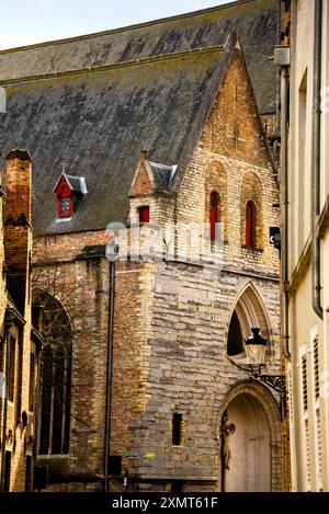 Finestra triangolare di Reuleaux, Chiesa di nostra Signora, Bruges, Belgio. Foto Stock