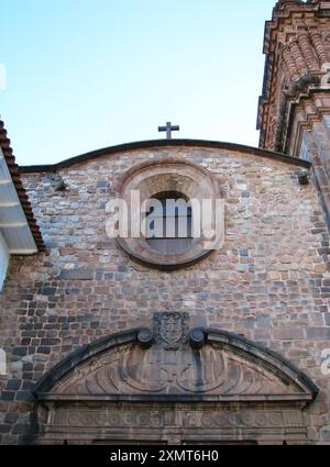 Vista su un lato della Chiesa e del Convento di Santo Domingo di Guzmán Foto Stock