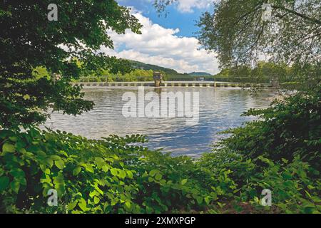 Sbarramento presso la centrale elettrica di Stiftsmuehle, confluenza dei fiumi Ruhr e Volme, Germania, Renania settentrionale-Vestfalia, Ruhr area, Hagen Foto Stock