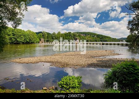 Sbarramento presso la centrale elettrica di Stiftsmuehle, confluenza dei fiumi Ruhr e Volme, Germania, Renania settentrionale-Vestfalia, Ruhr area, Hagen Foto Stock