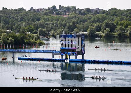 Parigi, Francia. 30 luglio 2024. Olimpiadi, Parigi 2024, canottaggio, vista delle competizioni di canottaggio. Crediti: Sebastian Kahnert/dpa/Alamy Live News Foto Stock