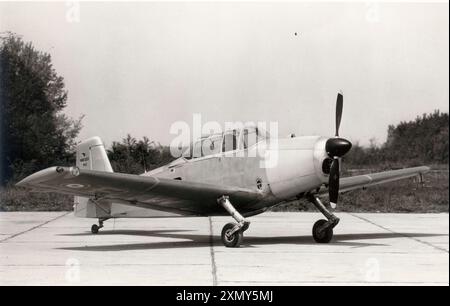 Addestratore militare Nord 3202 Foto Stock