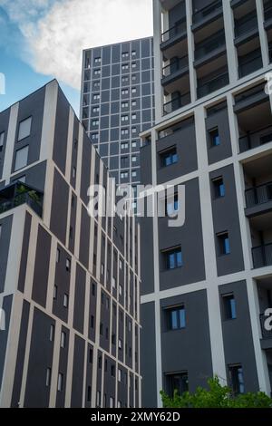 Cascina Merlata, moderno quartiere residenziale e commerciale di Milano, Lombardia, Italia Foto Stock