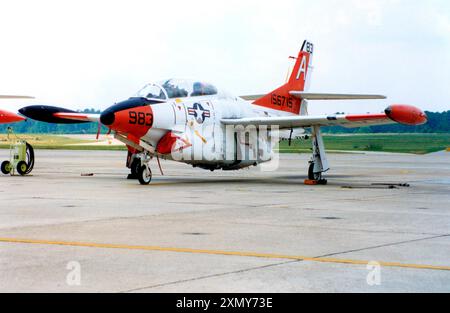 North American Rockwell T-2C Buckeye 156715 Foto Stock