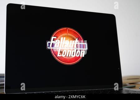 Logo del gioco Fallout London visto sullo schermo del portatile. Stafford, Regno Unito, luglio 29, Foto Stock