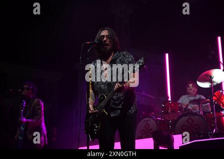 30 luglio 2024, Vallo della Lucania, Italia: Il gruppo rock e pop italiano le vibrazioni si esibisce dal vivo a Vallo della Lucania, Salerno, Italia per il loro ''Summer Tour 2024' (Credit Image: © Mariano Montella/Pacific Press via ZUMA Press Wire) SOLO PER USO EDITORIALE! Non per USO commerciale! Foto Stock