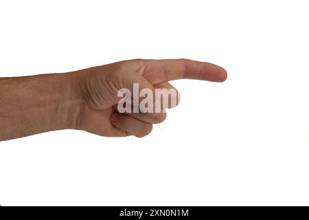 Immagine di una mano maschile sinistra che punta un dito verso destra in una foto su sfondo bianco. Foto Stock