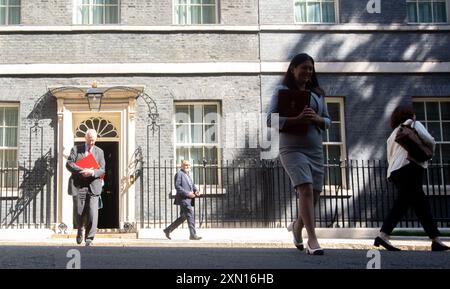 Londra, Inghilterra, Regno Unito. 30 luglio 2024. I ministri lasciano Downing Street al numero 10 dopo la riunione del gabinetto. (Credit Image: © Tayfun Salci/ZUMA Press Wire) SOLO PER USO EDITORIALE! Non per USO commerciale! Foto Stock