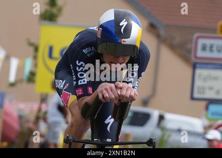 VLASOV Aleksandr Red Bull – BORA – hansgrohe durante il Tour de France 2024, tappa 7, prova individuale a tempo, Nuits-Saint-Georges - Gevrey-Chambertin (25,3 km) il 5 luglio 2024 a Gevrey-Chambertin, Francia - foto Laurent Lairys / DPPI Foto Stock