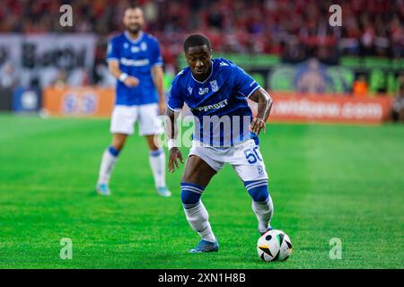 Adriel Ba Loua di Lech visto in azione durante il PKO polacco Ekstraklasa League match tra Widzew Lodz e Lech Poznan al Widzew Lodz Municipal Stadium. Punteggio finale; Widzew Lodz 2:1 Lech Poznan. Foto Stock