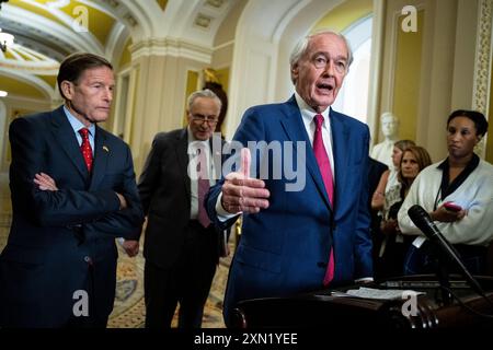 Washington, Stati Uniti. 30 luglio 2024. Il senatore ed Markey (D-ma) parla ai media durante la conferenza stampa settimanale sulla leadership democratica del Senato, al Campidoglio degli Stati Uniti, a Washington, DC, martedì 30 luglio, 2024. (Graeme Sloan/Sipa USA) credito: SIPA USA/Alamy Live News Foto Stock