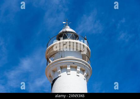 Favaritx, Spagna - 12 maggio 2024: Il faro di Favaritx a Minorca. Foto Stock