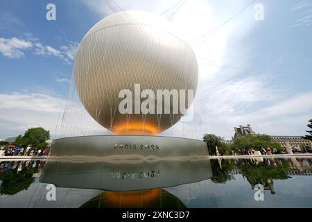 Il calderone olimpico ai Giardini delle Tuileries di Parigi il quinto giorno dei Giochi Olimpici di Parigi del 2024 in Francia. Data foto: Mercoledì 31 luglio 2024. Foto Stock