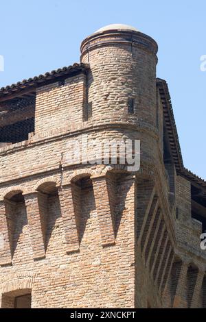 Stellata, Ferrara, Italia. 27 20 luglio 2024. La fortezza medievale di Possente sulle rive del po Foto Stock