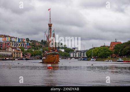 Il Matthew naviga intorno al porto di Bristol per l'Harbour Festival 2024 Foto Stock