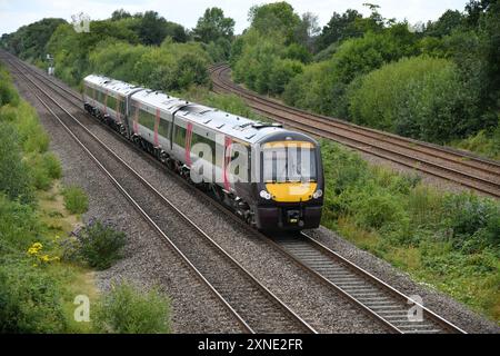 Arriva CrossCountry DMU 170116 e 170115 a 2 auto che formano un treno da Gloucester a Nottingham a 4 auto che si avvicina a North Stafford Junction il 26 luglio 2024 Foto Stock