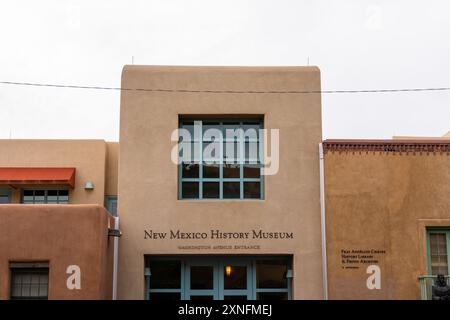 Santa Fe, NEW MEXICO - 23 settembre 2021: Il New Mexico History Museum fa parte del sistema Museum of New Mexico gestito dallo stato gestito dai dipartimenti del New Mexico Foto Stock