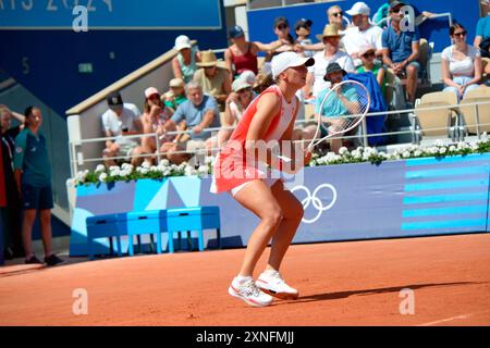 IgA Swiatek (Polonia) in azione durante Tennis - Singles Second RND maschile, Giochi Olimpici di Parigi 2024 a Parigi, Francia, luglio 29 2024 Foto Stock