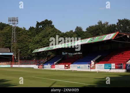 Vista generale dell'End Stadium, sede dell'Aldershot Town Football Club Foto Stock