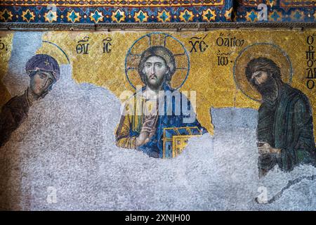 Mosaico di Cristo Pantocratore (Deesis), grande Moschea di Santa Sofia (Ayasofya), Istanbul, Turchia Foto Stock