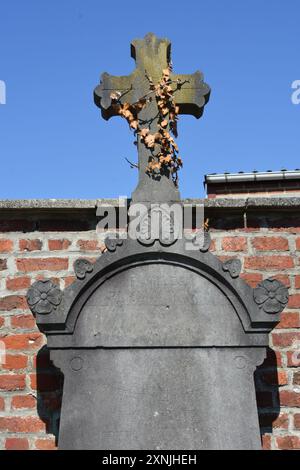 Une croix ancienne en pierre, Francia Foto Stock