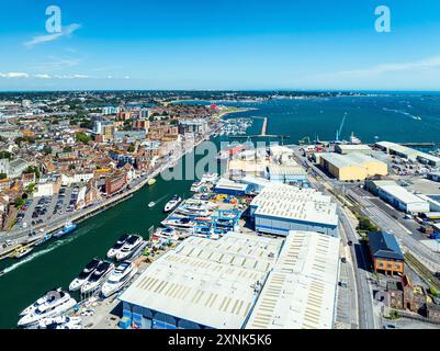 Porto e Marina sopra Poole Quay da un drone, Poole, Dorset, Inghilterra Foto Stock