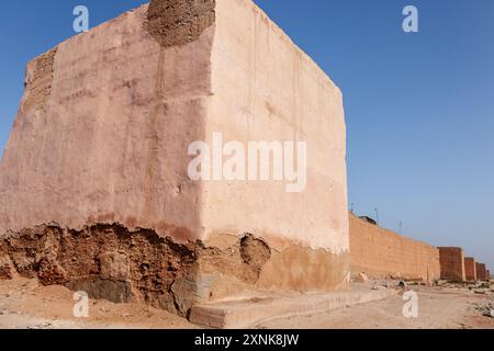 Cintura di bastioni intorno alla città vecchia di Marrakech in Marocco Foto Stock