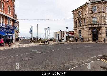 Città di Swanage, centro di Swanage, Swanage High Street, Swanage. Dorset, Regno Unito, Inghilterra, città, Swanage Dorset, Swanage Regno Unito, negozi, strada, strada, Foto Stock