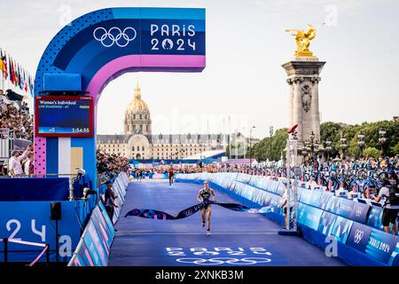 Cassandre Beaugrand di Francia conclude il Triathlon - gara individuale femminile a Parigi Olimpiadi estive a Parigi, Francia, 31 luglio 2024, Parigi, Francia Foto Stock