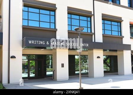 LONG BEACH, CALIFORNIA - 28 LUGLIO 2024: The Writing and Reading Success Center at Long Beach City College, LBCC. Foto Stock