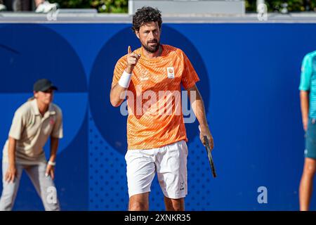 PARIGI, FRANCIA - LUGLIO 29: Robin Haase dei Paesi Bassi gareggia nel primo turno doppio maschile durante la terza giornata di tennis - Giochi Olimpici di Parigi 2024 allo stadio Roland-Garros il 29 luglio 2024 a Parigi, Francia. (Foto di Andre Weening/Orange Pictures) Foto Stock