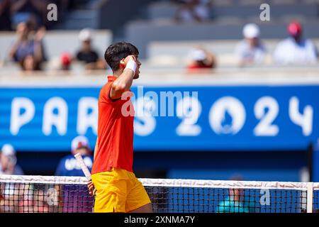 Parigi, Francia. 1 agosto 2024. Giochi olimpici, partita maschile di tennis dei quarti di finale tra lo spagnolo Carlos Alcaraz e l'americano Tommy Paul sul campo centrale del Roland Garros. © ABEL F. ROS Foto Stock