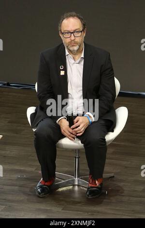 Jimmy Wales, co-fondatore di Wikipedia, parla durante il Goalkeepers 2017 della fondazione Bill and Melinda Gates al Jazz al Lincoln Center di New York. Foto Stock