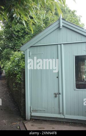 Capanno di scrittura di Dylan Thomas a Laugharne, Pembrokeshire, Galles, Regno Unito Foto Stock