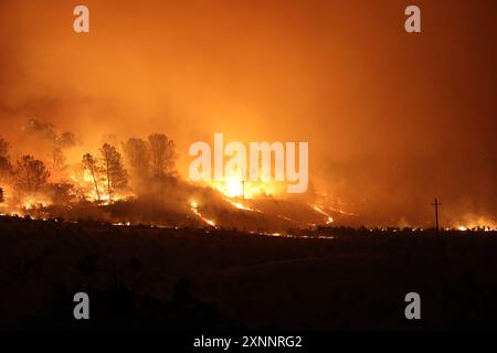 Chico, California, Stati Uniti. 1° agosto 2024. I vigili del fuoco continuano a combattere il fuoco del parco fuori Chico, nelle contee di Butte e Tehama della California settentrionale. Il Park Fire ha ora bruciato oltre 392.480 acri, rendendolo il quinto più grande incendio nella storia della California. (Immagine di credito: © Cal Fire/Wildfire Image) SOLO PER USO EDITORIALE! Foto Stock