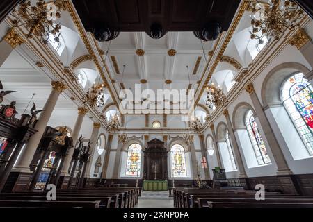 St Lawrence Jewry Next Guildhall, Londra, Regno Unito, chiesa storica restaurata con interni decorati progettati da Christopher Wren. Foto Stock