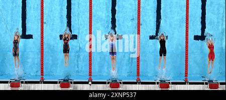 Parigi, Francia. 1 agosto 2024. Le atlete gareggiano durante le 200 semifinali femminili di nuoto ai Giochi Olimpici di Parigi 2024 a Parigi, Francia, il 1 agosto 2024. Crediti: Wang Yuguo/Xinhua/Alamy Live News Foto Stock