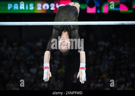 Kaylia Nemour ( ALG ) bar irregolari, ginnastica artistica, Women&#39;s all-around Final durante i Giochi Olimpici di Parigi 2024 il 1° agosto 2024 alla Bercy Arena di Parigi, Francia crediti: Independent Photo Agency/Alamy Live News Foto Stock