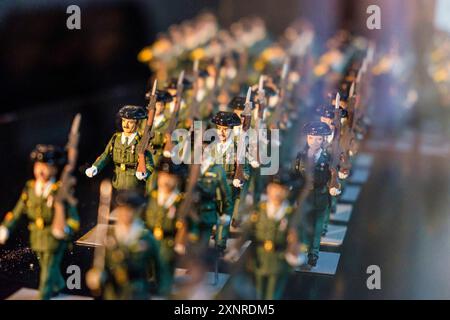 Squadrone della Guardia civile, Museo militare di Minorca, ex caserma di Cala Corb, piazza centrale di es Castell, costruita dagli inglesi nel 1771, Menorca, Bal Foto Stock