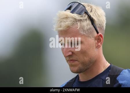 Brydon Carse di Durham visto durante la partita della Metro Bank One Day Cup tra il Durham County Cricket Club e il Northamptonshire County Cricket Club al Seat Unique Riverside, Chester le Street, venerdì 2 agosto 2024. (Foto: Mark Fletcher | mi News) crediti: MI News & Sport /Alamy Live News Foto Stock