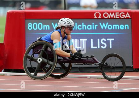 Fabienne ANDRE (Gran Bretagna), gareggiando nella finale femminile 800m Wheelchair nel 2024, IAAF Diamond League, London Stadium, Queen Elizabeth Olympic Park, Stratford, Londra, Regno Unito. Foto Stock